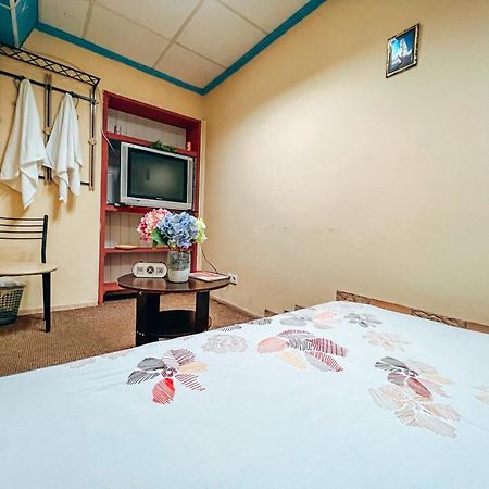 Guest House On Saksahanskoho Street Kiev Luaran gambar