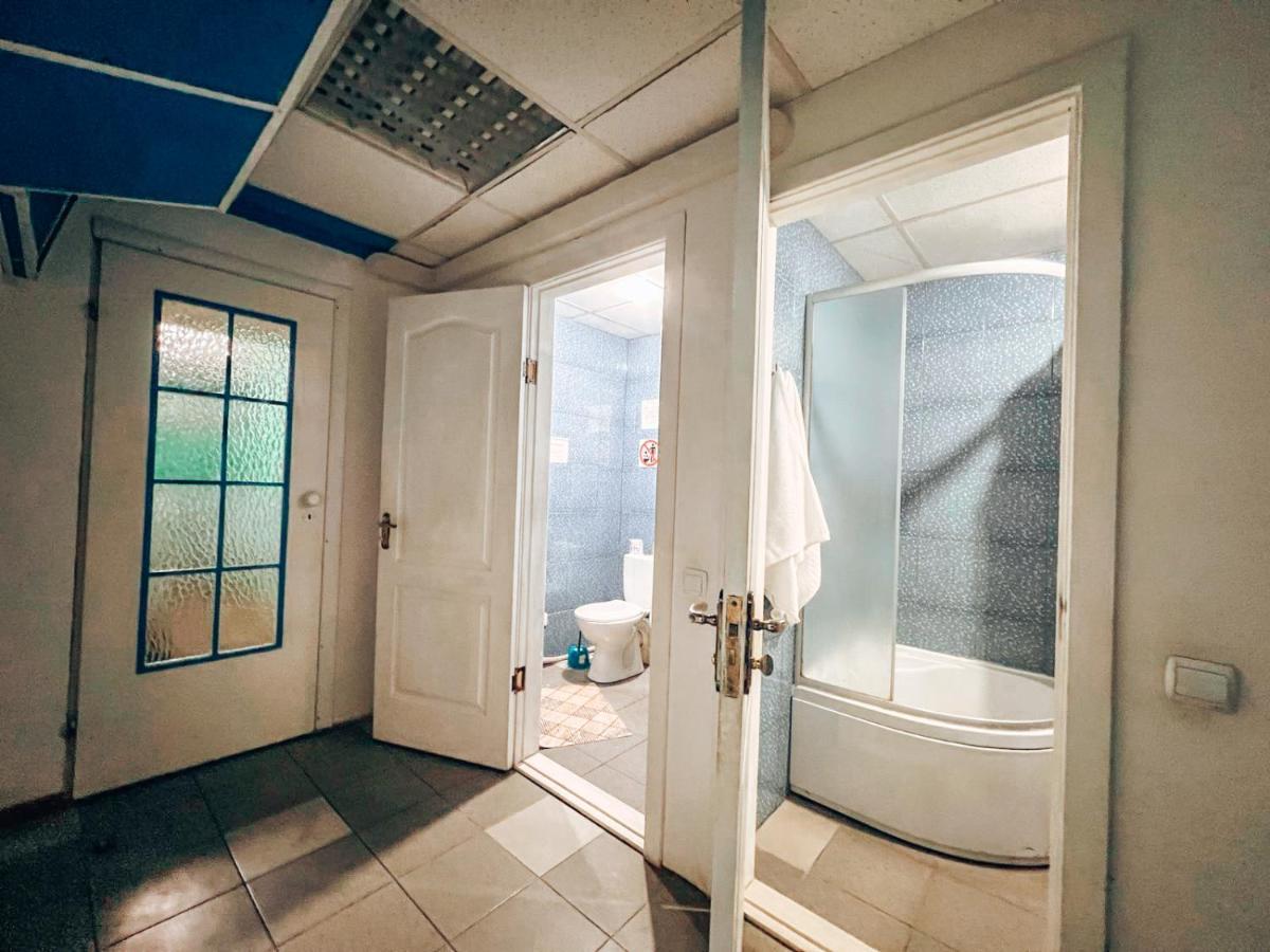 Guest House On Saksahanskoho Street Kiev Luaran gambar